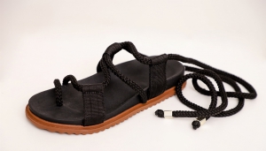 1002 - Sandalia Birken Ametista Toda Preta